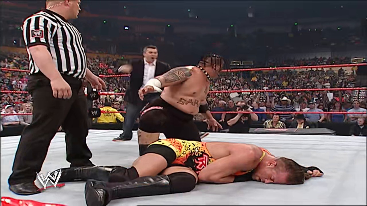 A frame from WWE Raw (April 30, 2007) at 51:05.