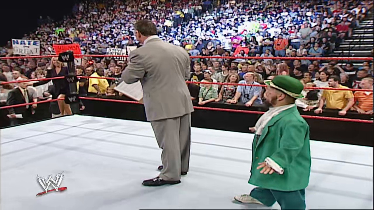 A frame from WWE Raw (September 17, 2007) at 45:41.